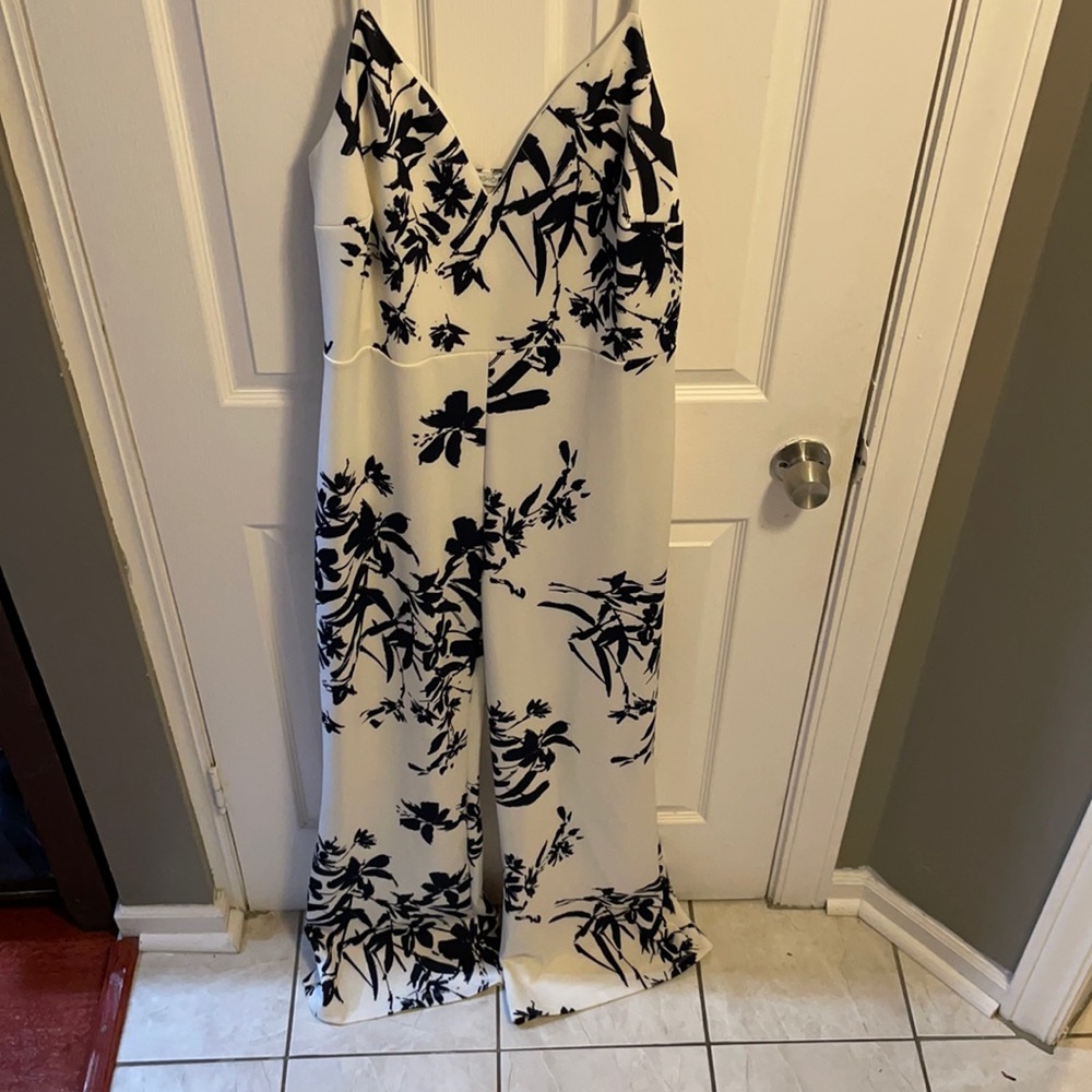 NWOT Fashion Nova Jumper